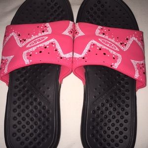 Under armour slides